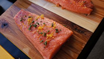 Lachs auf Holz - Grillen mal anders