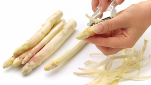 Rezept: Crème Brûlée vom weißen Spargel