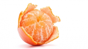 Mandarinen schälen – ist das Weiße ungesund?