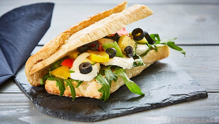 Italian Antipasti-Sandwich