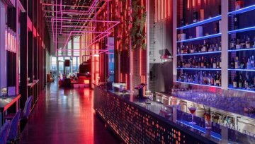 Oben angekommen – Fernando Monteiro über die NFT SKYBAR in Frankfurt