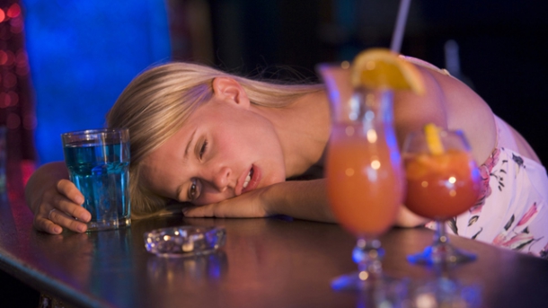 Hilft Alkohol beim Einschlafen?