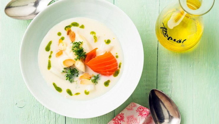 Rezept: Spargelcremesuppe mit Kresseöl