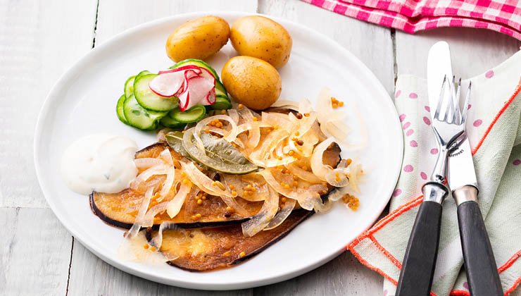 Aubergine im Brathering-Style mit Estragon-Mayonnaise