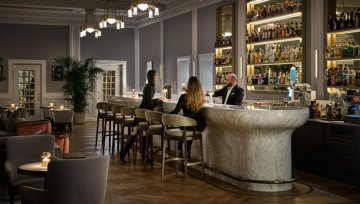 Mirco Giumelli, Barmanager der N/5 – The Bar, im Gespräch