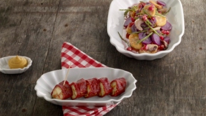 Die etwas andere Stadionwurst mit exotischem Kartoffelsalat von Ralf Jakumeit