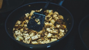 Rezept: Tofu mit Austernpilzen und Quittenbutter