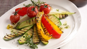 Warmer Salat von gegrilltem Gemüse mit Zitronenthymian von Cornelia Poletto 