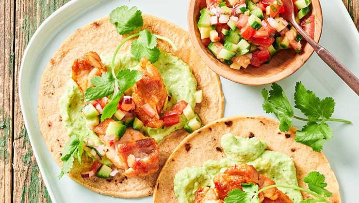 Rezept: Chicken Tacos mit Avocado Creme und frischer Salsa