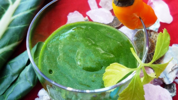 Veganes Rezept: Ayurvedischer Smoothie mit heißen Gewürzen