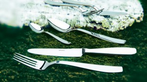 24-teiliges Menübesteck zu gewinnen!