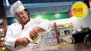 Sante de Santis feiert Premiere im Kochtheater der eat&STYLE in Stuttgart