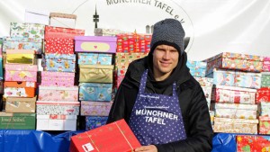 Holger Badstuber gibt das Christkind