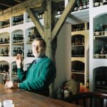 oldliquors.com - Bay van der Bunt (63), Sammler der weltgrößten Spirituosen-Sammlung.