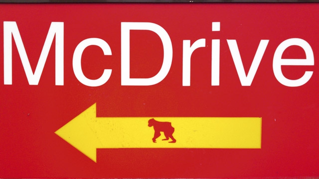 Fundstück: Streetart bei McDonald’s in der Regerstraße/München. Mehr zeitgenössische Straßenkunst auf www.streetartblog.de