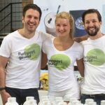 Pumperlgsund; Die beiden Geschäftsführer Jan (links) und Fabian (rechts) mit Content Managerin Anna