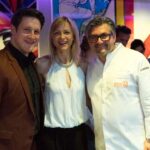 Stephan Pick -- Matthias Steiner nebst Gattin Inge und Hans Jörg Bachmeier vor Hubertus Prinz von Hohenlohes Bildern