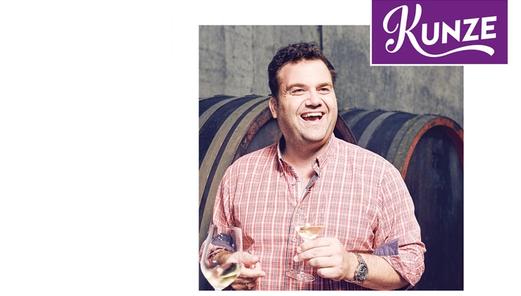 RPR1 -- Moderator Andreas Kunze moderiert samstags „Hör‘ mal Wein“, die erste Weinsendung im Radio.