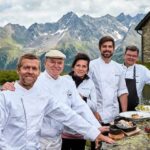 TVB Paznaun-Ischgl -- Die teilnehmenden Köche (v. vorne): Michael Wignall, Heinz Winkler, Arabelle Meirlaen, Sven Wassmer, Harald Wohlfahrt