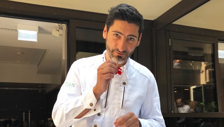 Derk Hoberg -- Paul Ivić in seinem Restaurant Tian