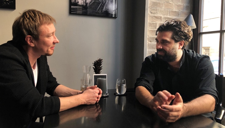 Restaurant Konstantin Filippou, Per-Anders Jörgensen, Jessica Bachmann -- Derk Hoberg (li.) traf Konstantin Filippou in seinem Restaurant in Wien