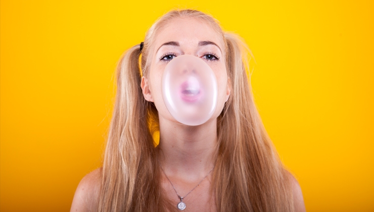 gettyimages -- Ist Kaugummi unterschlucken gefährlich?