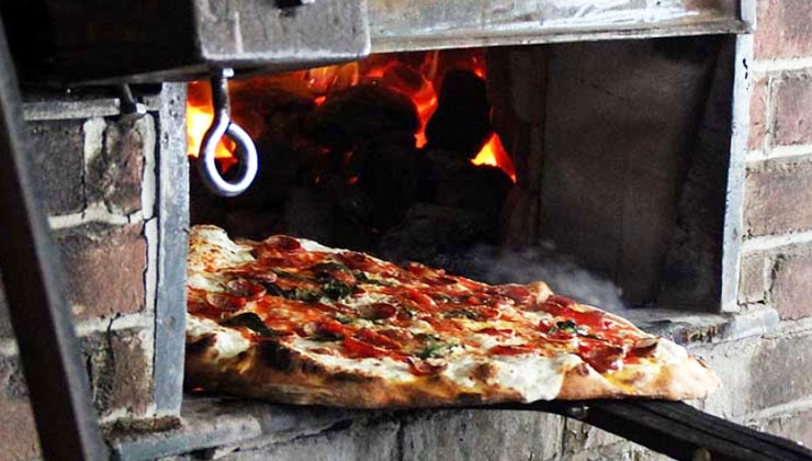 Derk Hoberg -- Pizza aufwärmen - Am besten in der Pfanne