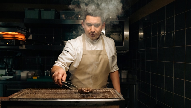 Ramon Haindl -- Tohru Nakamura in der Schreiberei