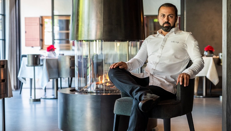 Das Achental; Helge Kircberger; Lukas Kirchgasser -- Spitzenkoch Edip Sigl im Restaurant ES:ENZ