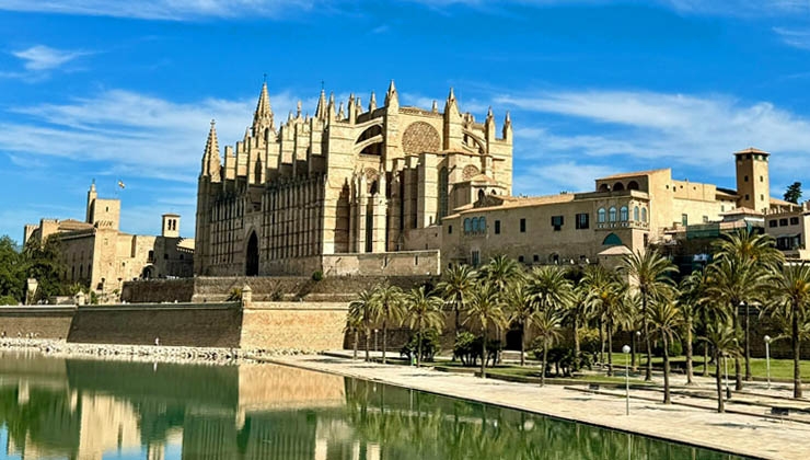 Derk Hoberg; It Mallorca Unique Spaces; Castell Son Claret;