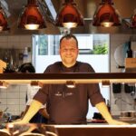 Derk Hoberg; Peter D´Hoop; The World´s 50 Best Restaurants -- Jan Hartwig am Pass seines Restaurants JAN